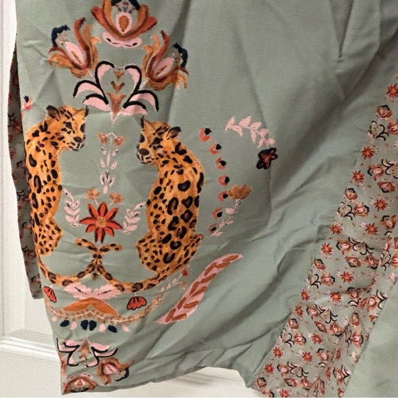 Shayla Laurel Green Satin Floral Cheetah Robe Big Cats Lounge Spa Relaxation OS - Picture 8 of 13